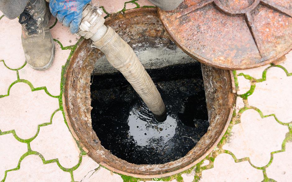 déboucher canalisation pvc Écouen